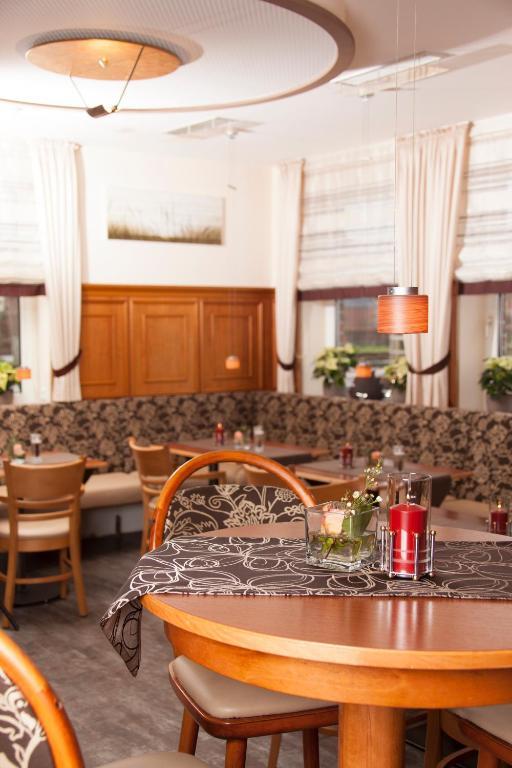 Hotel Бад-Цвішенан Екстер'єр фото